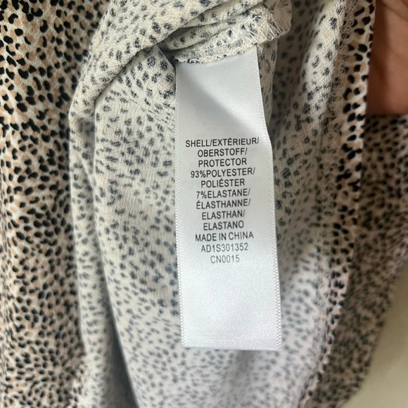 ADRIANNA PAPELL Blouse 2 for $22 ❇️ - Picture 4 of 5